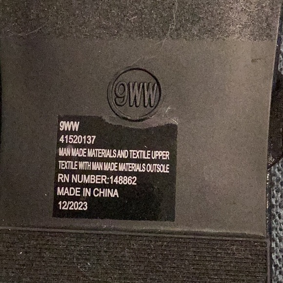 Brand New Torrid Black Sandals 9 Wide Width - Picture 3 of 7